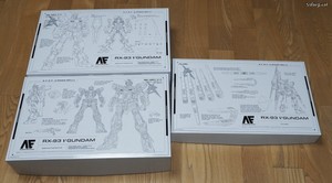 PG Unleashed Nu Gundam - 내부에 3개의 박스로 분할되어 있으며, 다 모으면 옆면이 AE 마크가 되네요. (2/2)